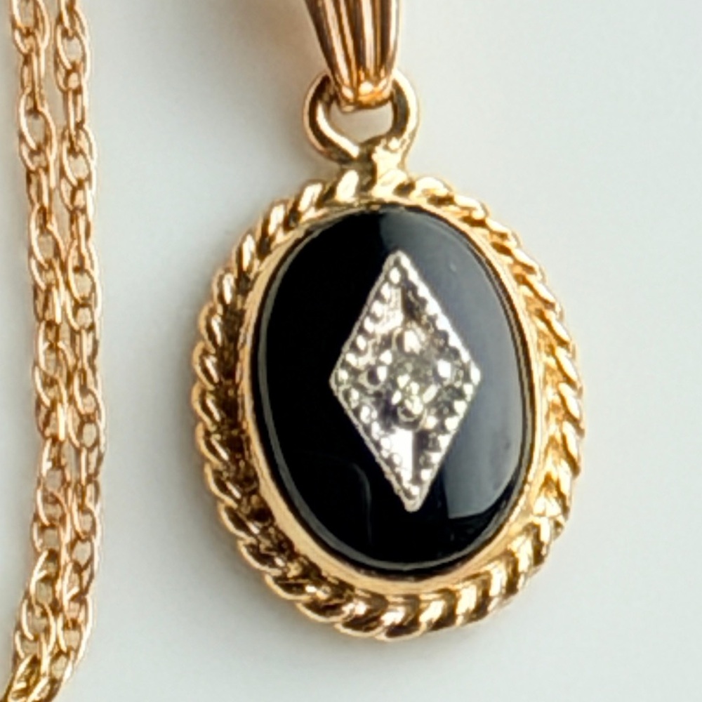 Vintage 14K Solid Gold Black Onyx Diamond Pendant Necklace 18” *Signed Carla* - Picture 5 of 16